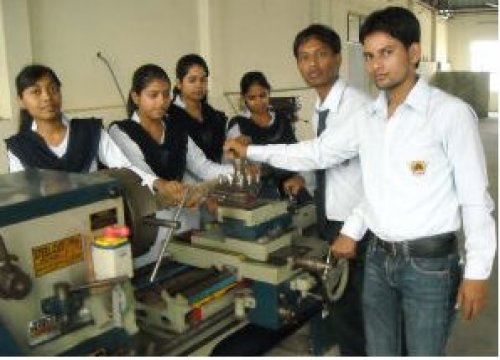 Heeralal Yadav Institute of Technology & Management, Lucknow