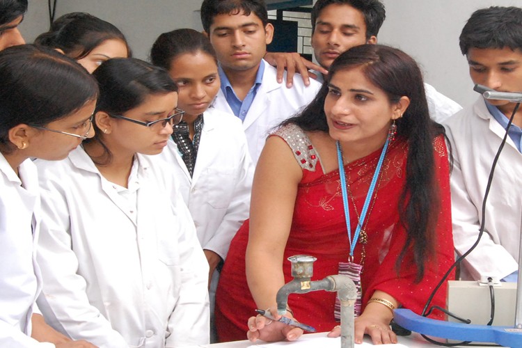 HIMT College of Pharmacy, Greater Noida