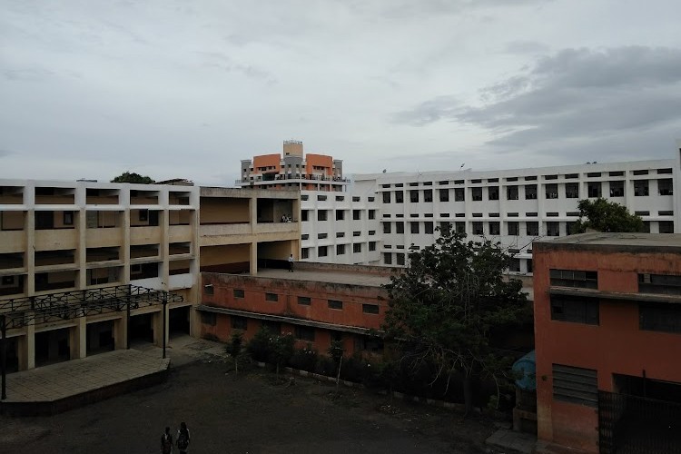 Hirachand Nemchand College of Commerce, Solapur