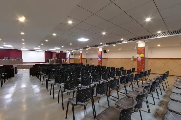 IIMT College of Engineering, Greater Noida