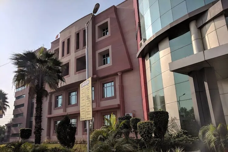 IIMT College of Management, Greater Noida