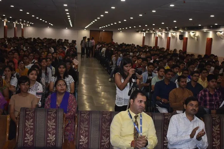 IIMT College of Pharmacy, Greater Noida