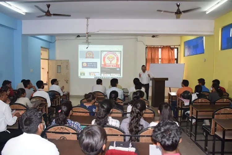 IIMT College of Polytechnic, Greater Noida