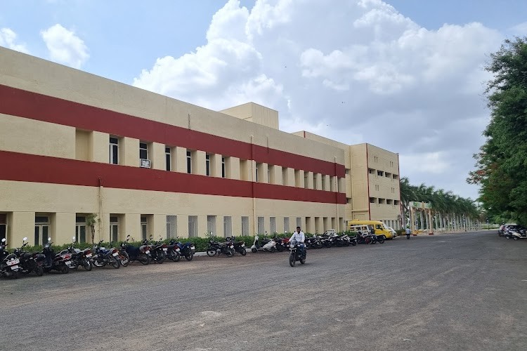 Indore Institute of Science and Technology, Indore