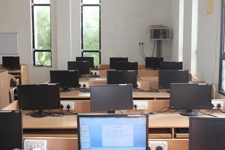 Indra Ganesan College of Education, Trichy