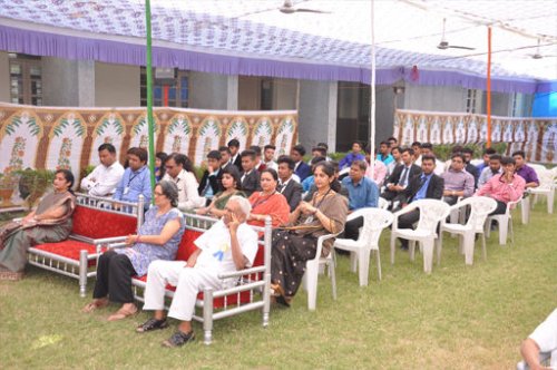 Indukaka Ipcowala College of Pharmacy, Anand