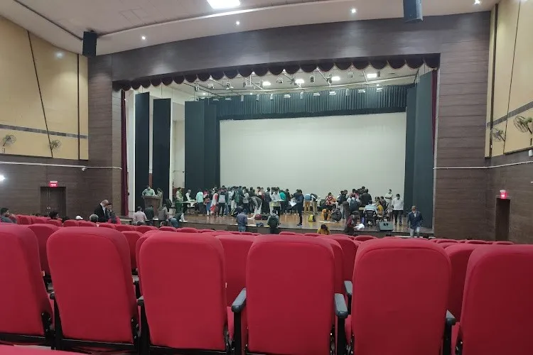 Institute of Engineering and Technology, Lucknow