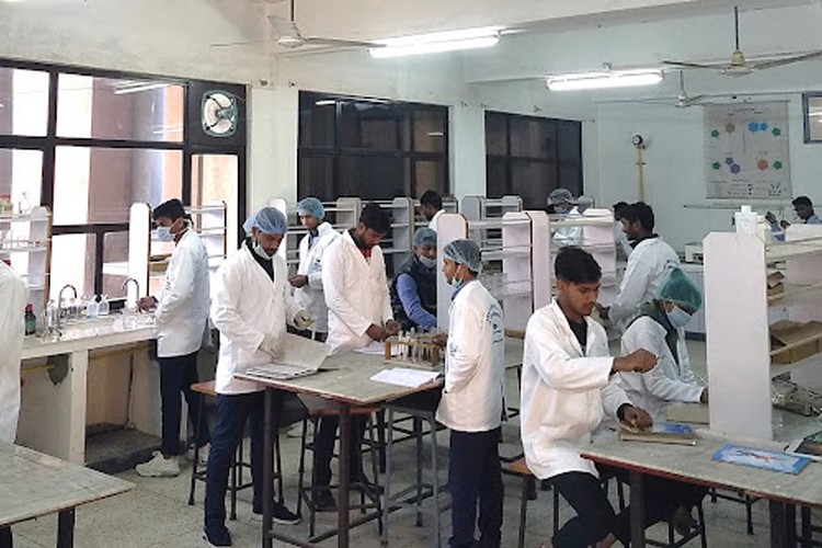 Ishan Institute of Pharmacy, Greater Noida