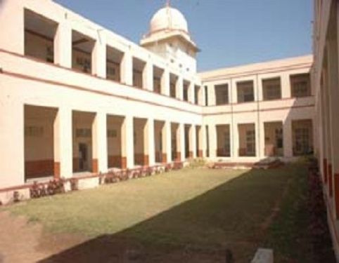 J and J College of Science, Nadiad