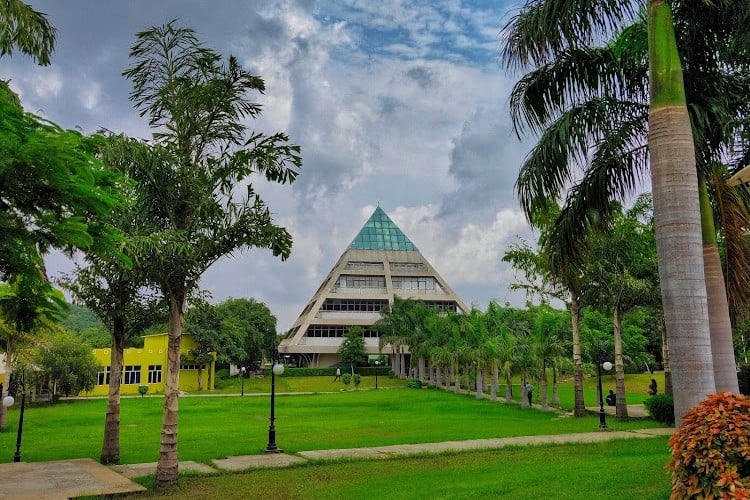 Jagran Lakecity Business School, Bhopal