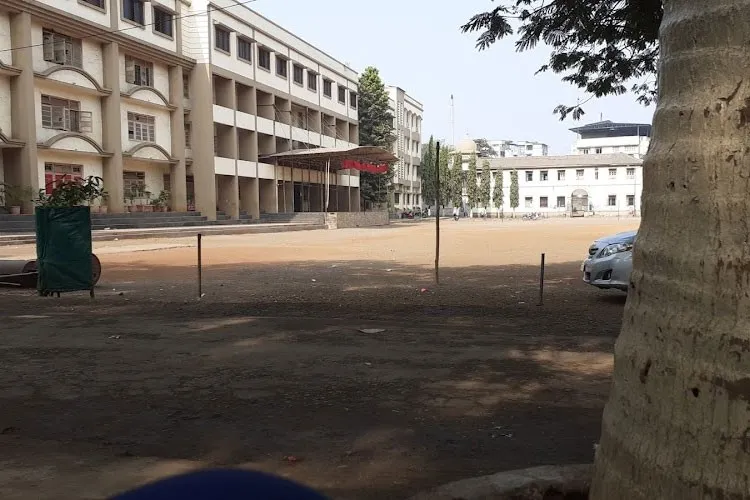 K.M.E. Society's G. M. Momin Women's College, Thane