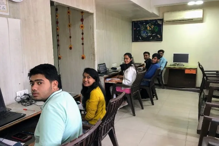 Kalapurnam Institute, Ahmedabad