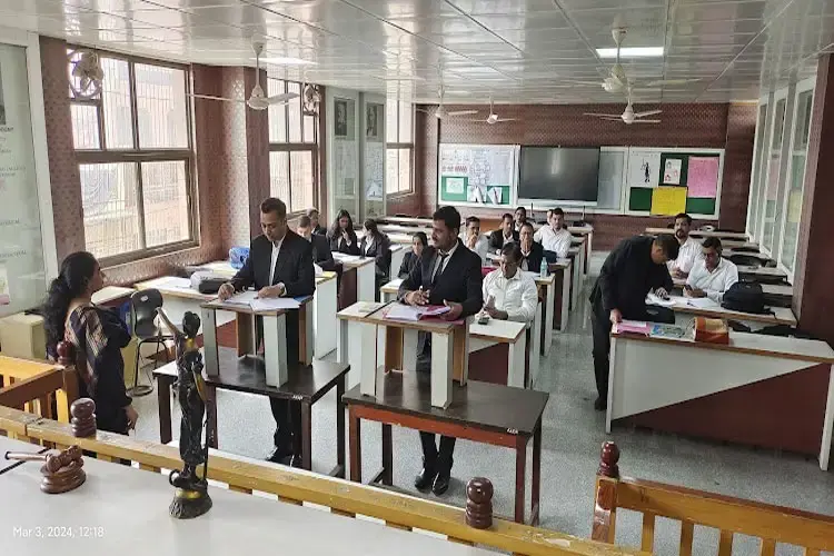 Kamkus College of Law, Ghaziabad