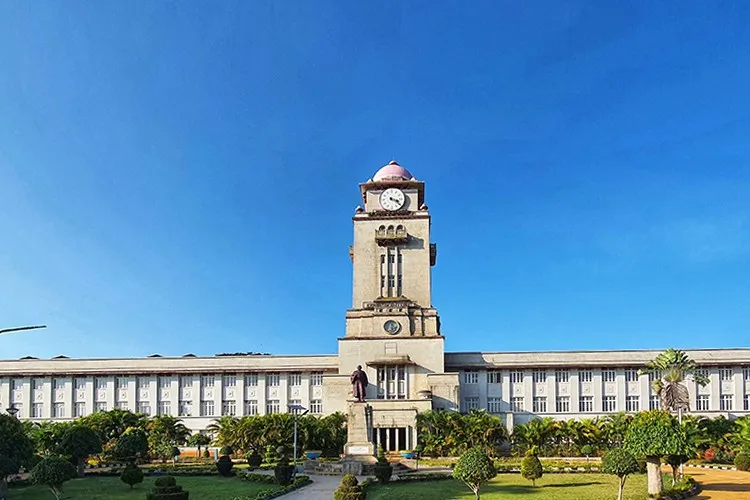 Karnatak University, Dharwad