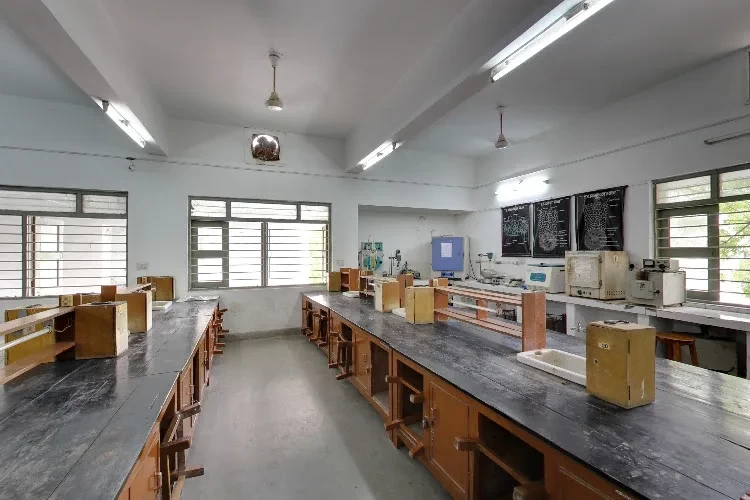 KB Institute of Pharmaceutical Education and Research, Gandhinagar