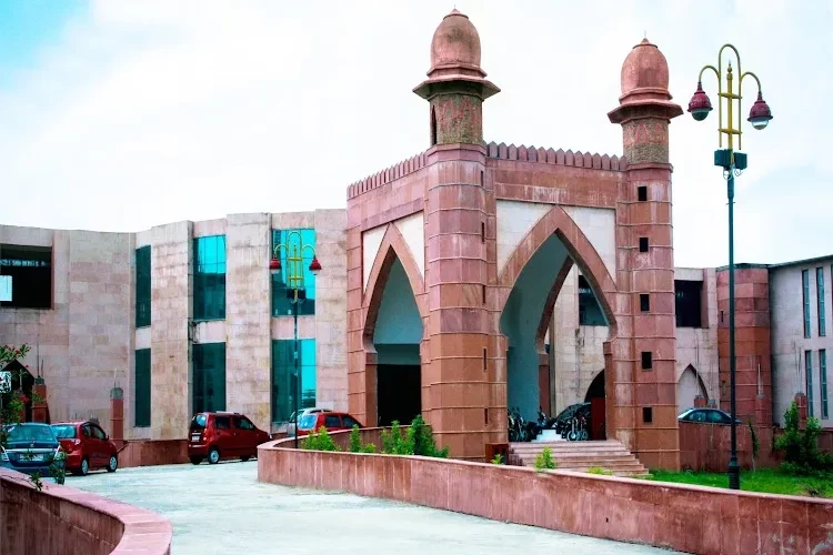 Khwaja Moinuddin Chishti Language University, Lucknow