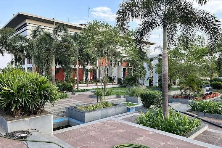 KK Modi University, Durg