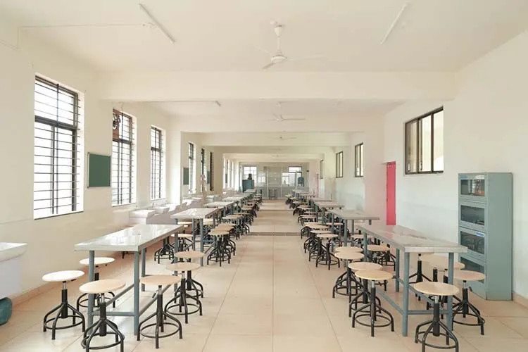 KLE Jagadguru Gangadhar Mahaswamigalu Moorusavirmath Medical College and Hospital, Hubli