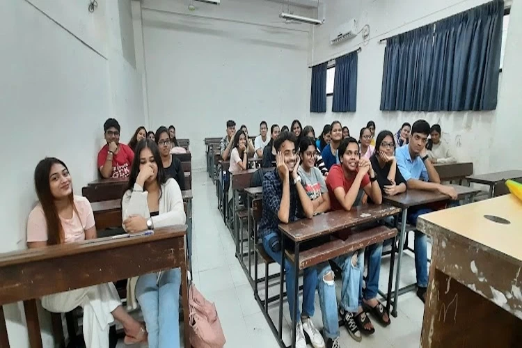 KPB Hinduja College of Commerce, Mumbai