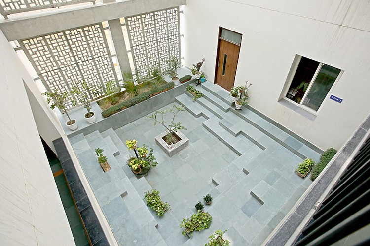 Krishna College of Education and Management, Lucknow
