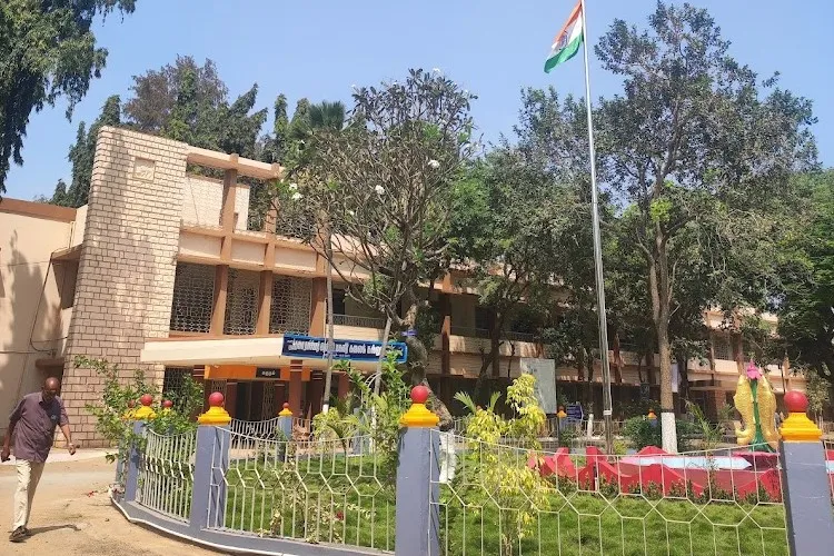 Kunthavai Naacchiyar Government Arts College for Women, Thanjavur