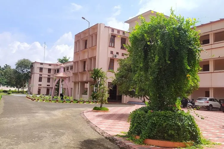 Kuriakose Elias College Mannanam, Kottayam