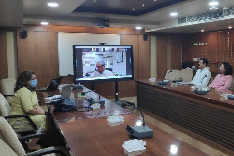 Smt. Laxmiben and Chimanlal Mehta Arts College, Ahmedabad