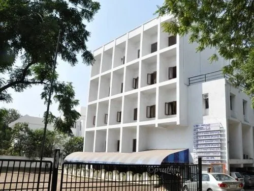 LJ College of Computer Applications, Ahmedabad