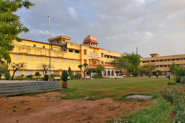 Lal Bahadur Shastri PG College, Jaipur