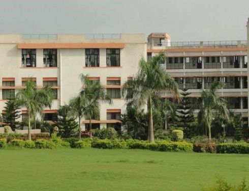 Laxmi Institute of Management, Valsad