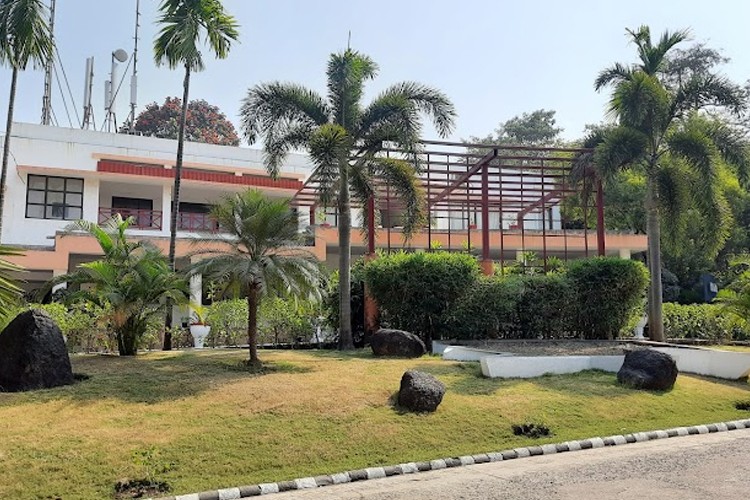 Laxmi Institute of Technology, Valsad