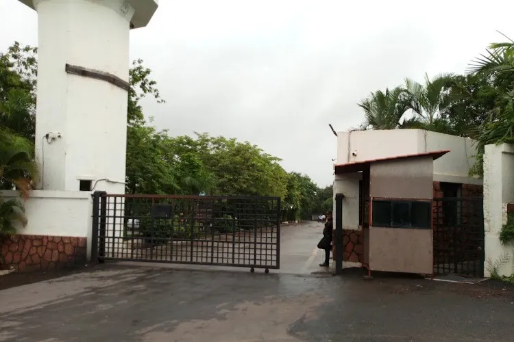 Laxmi Institute of Technology, Valsad