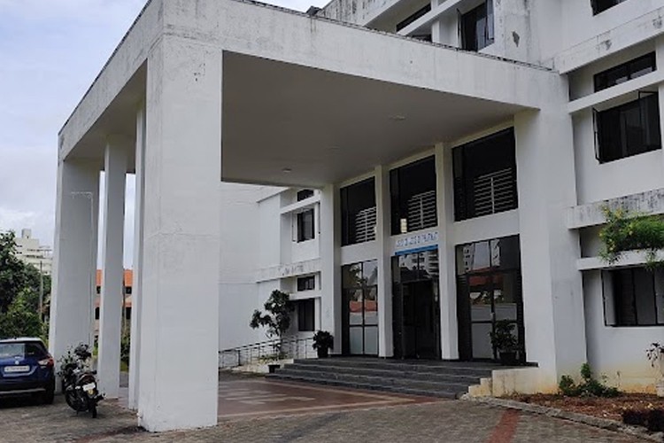 Lisie College of Pharmacy, Cochin