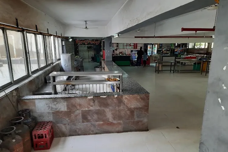 LJ Institute of Engineering and Technology, Ahmedabad