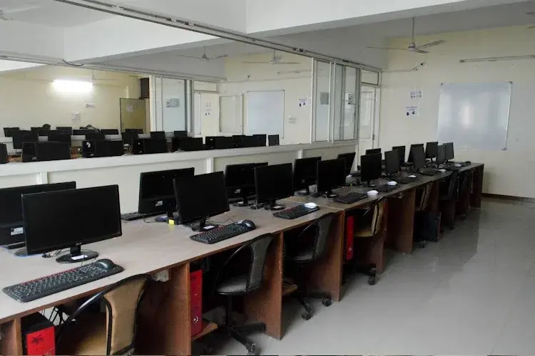 LJ Polytechnic, Ahmedabad