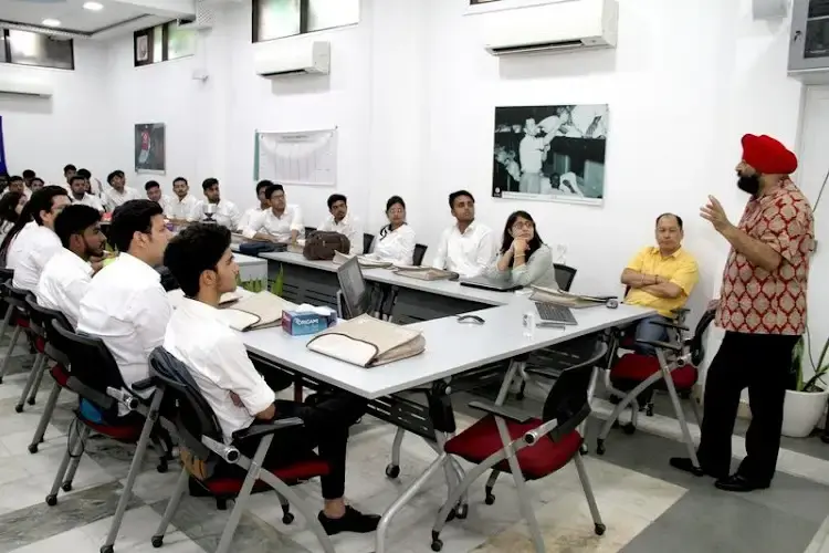 Lloyd Business School, Greater Noida