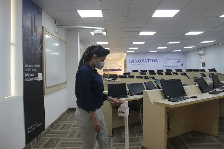 Lloyd Business School, Greater Noida