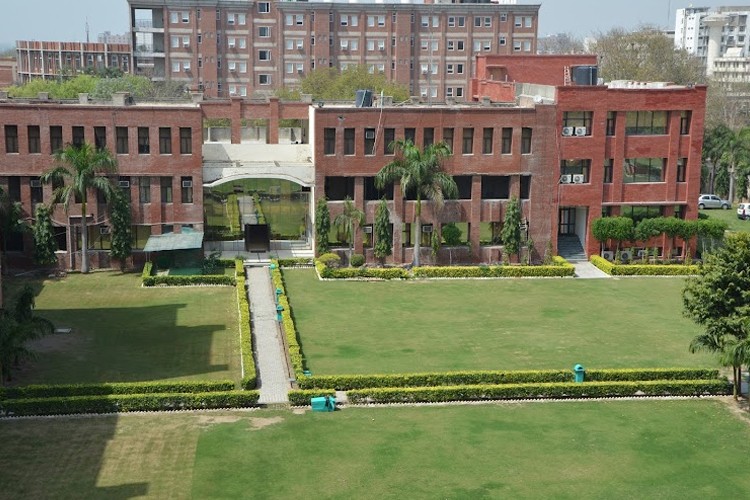 Lloyd Institute of Engineering and Technology, Greater Noida