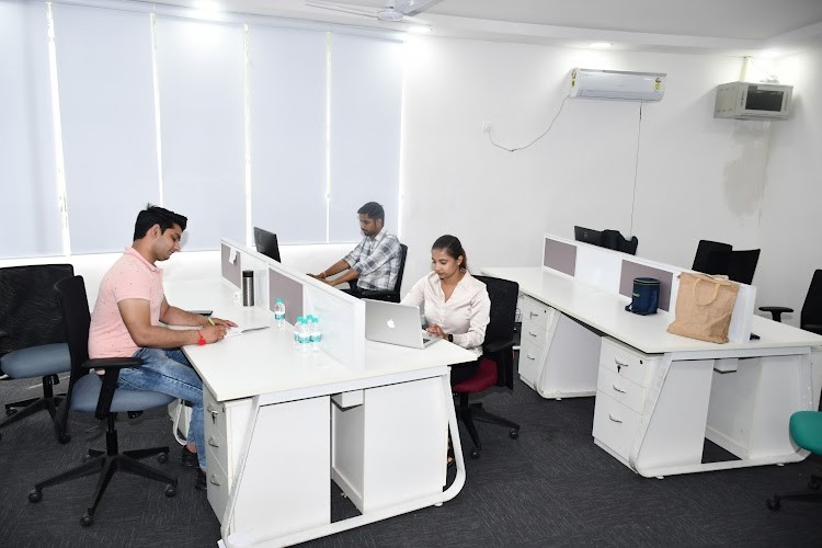 Lloyd Institute of Engineering and Technology, Greater Noida