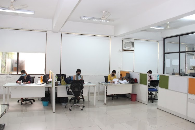 Lloyd Institute of Engineering and Technology, Greater Noida