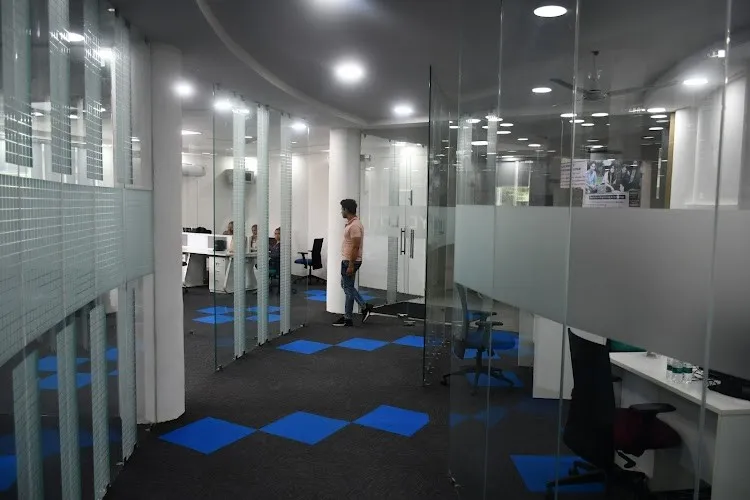 Lloyd Institute of Engineering and Technology, Greater Noida