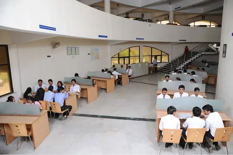 Lloyd Institute of Management and Technology, Greater Noida