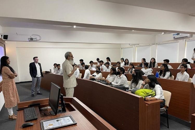 Lloyd Law College, Greater Noida