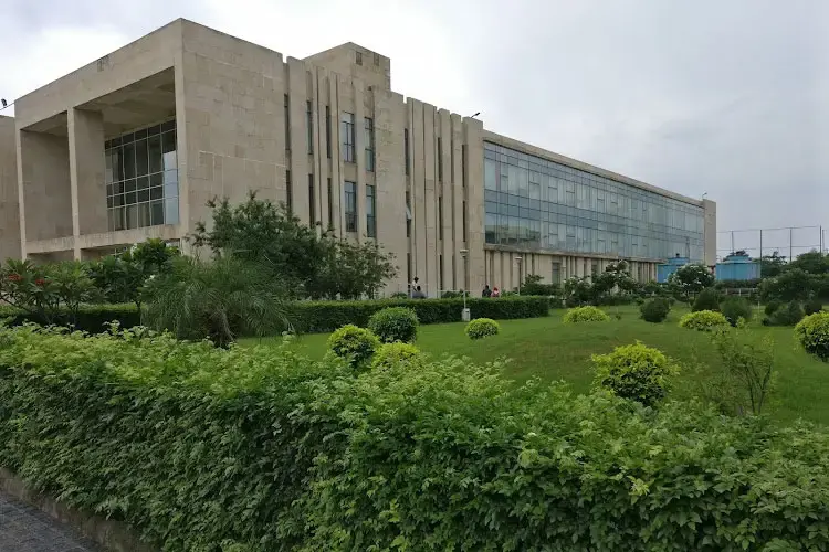 LM Thapar School of Management, Mohali