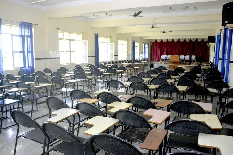 M Krishna Law College, Hassan