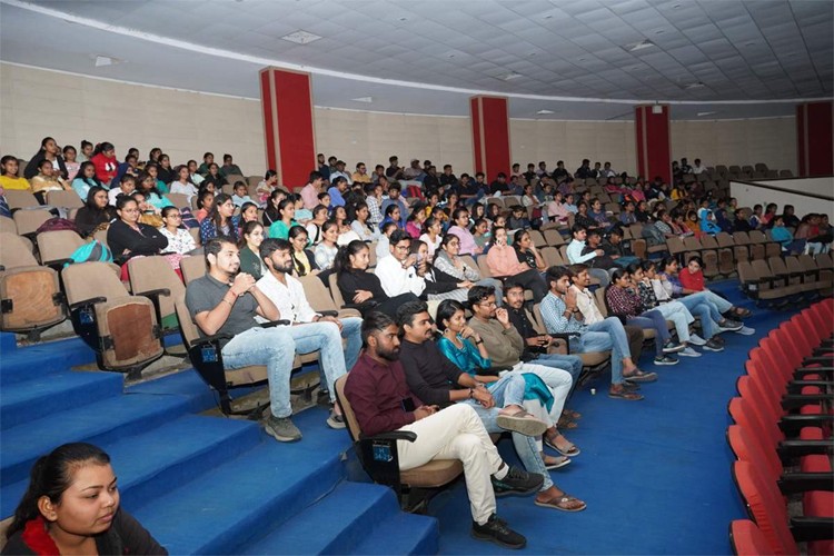 Maganbhai Adenwala Mahagujarat University, Nadiad