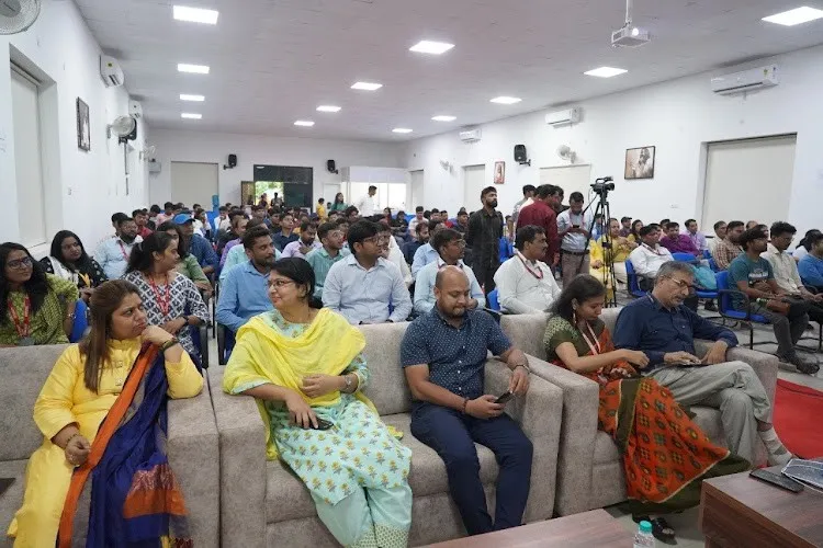 Maharishi University, Noida