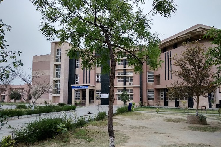 Maharshi Dayanand University, Rohtak