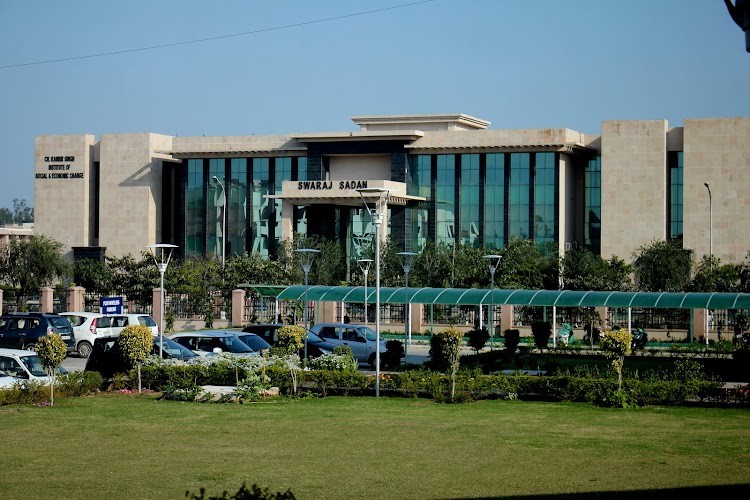 Maharshi Dayanand University, Rohtak