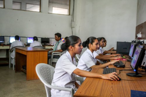 Mahavir Nursing Institute, Bayad